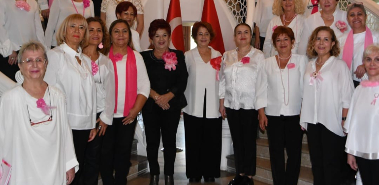 AKK’de Meme Kanderine Dikkat Çeken Sergi: “Erken Tanı Hayat Kurtarır”