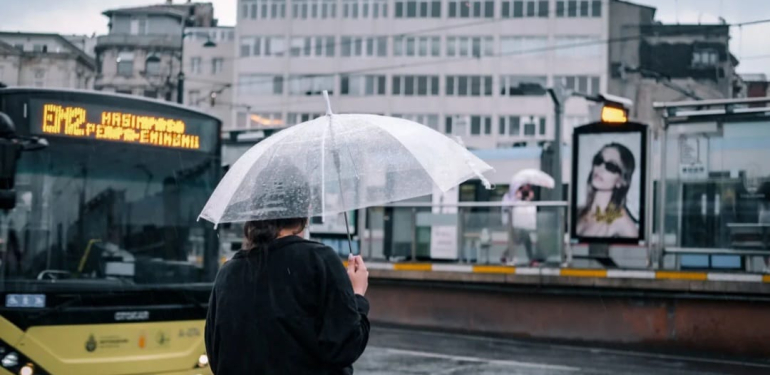 Marmara, Ege ve Akdeniz’de Kuvvetli Sağanak Bekleniyor
