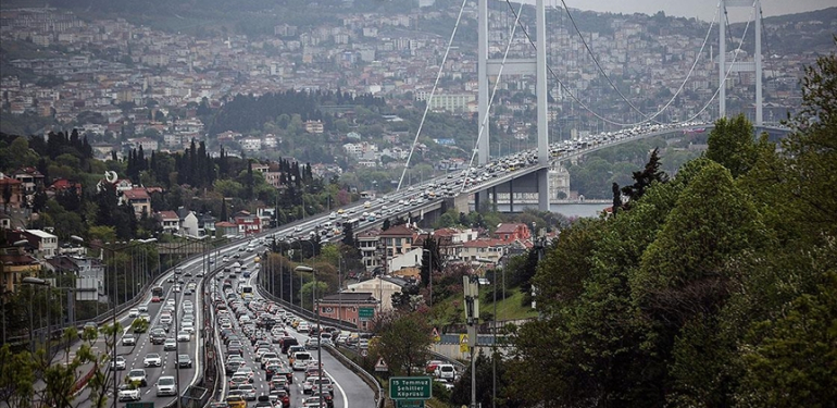 BAYRAM’DA TRAFİK KABUSU