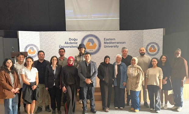 KÜRESEL FARKINDALIĞA DAÜ İMZASI: KIBRIS’IN İLK ‘MAVİ IŞIĞI’ DOĞU AKDENİZ ÜNİVERSİTESİ’NDE YANDI