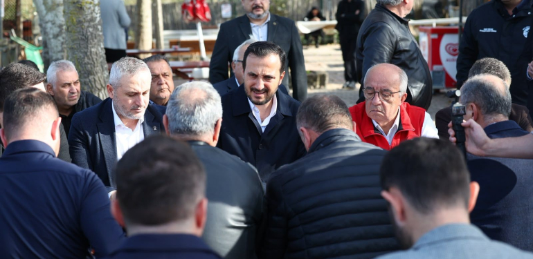 AK Parti İstanbul İl Başkanı Özdemir, Şile’de selden etkilenen vatandaşlarla buluştu
